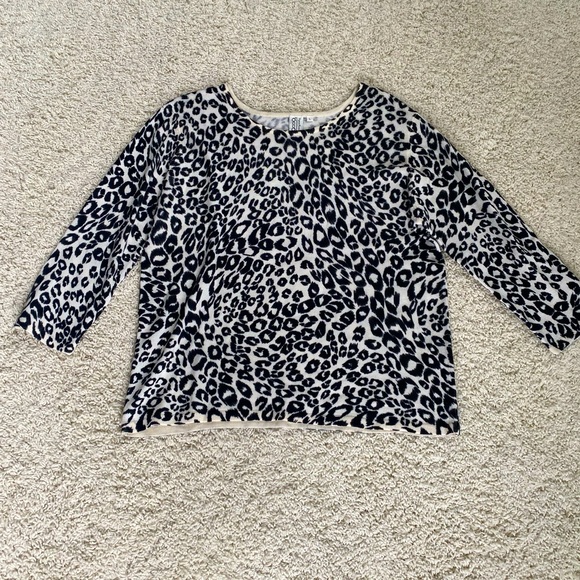 Leopard print 3/4 length sweater, size Large - Picture 1 of 5